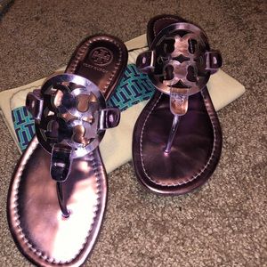 Tory Burch Rosa Metallic Sandals Size US 7.5